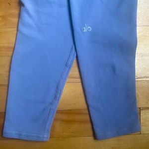 ALO YOGA Legging 7/8 length size S violet purple
